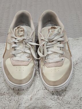 Puma Women's Low-Top Sneakers in Cream and Light Pink